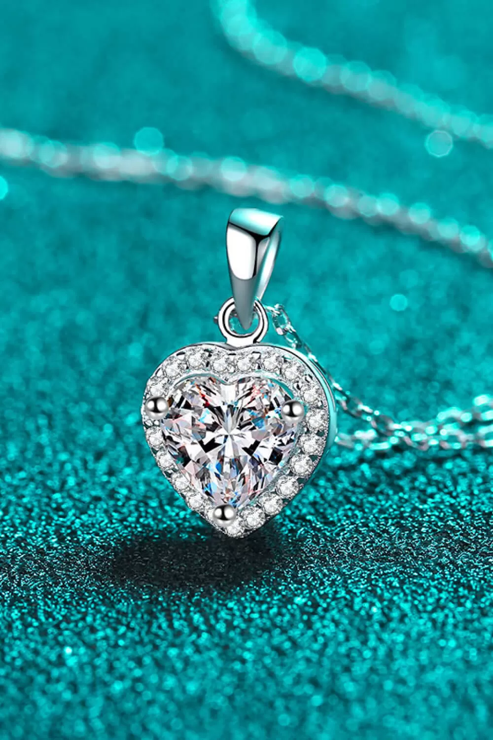 1 Carat Moissanite Heart Pendant Chain Necklace