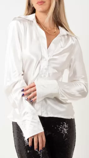 Blouses & Button-Down Shirts