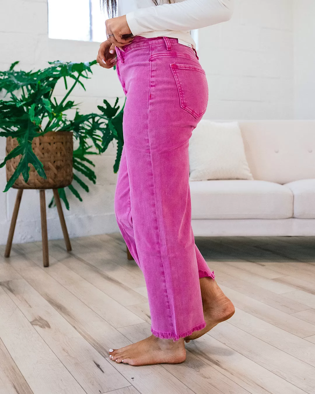 Mae Wide Leg Cropped Jeans - Hot Pink