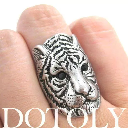 Tiger Lion Shaped Animal Ring in Silver with Textured Fur Detail | DOTOLY